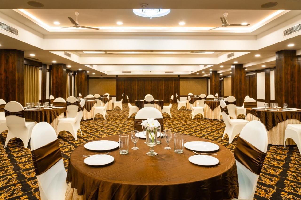 The King'S Meadows Hotel Golhalli ภายนอก รูปภาพ