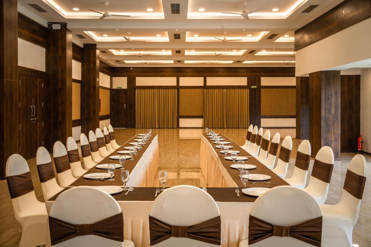 The King'S Meadows Hotel Golhalli ภายนอก รูปภาพ
