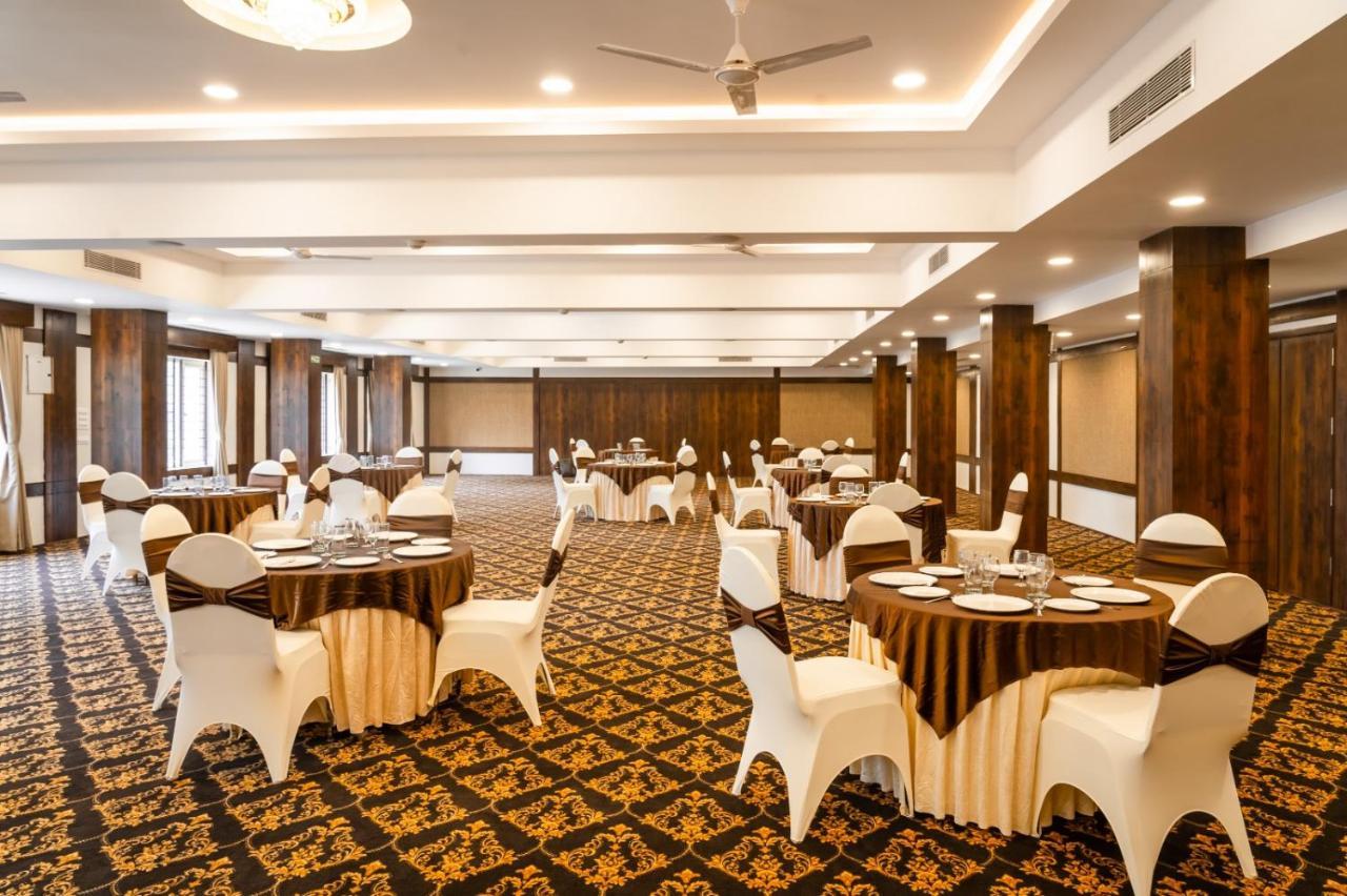 The King'S Meadows Hotel Golhalli ภายนอก รูปภาพ