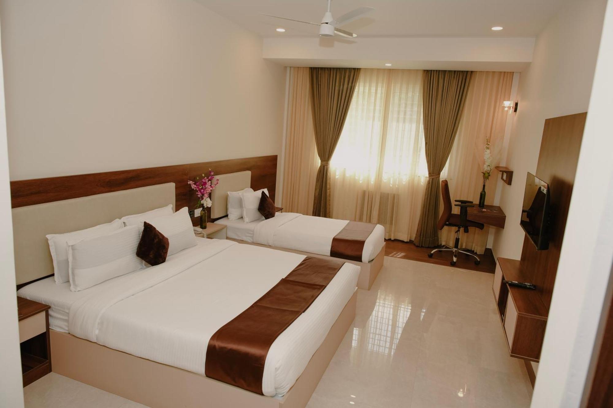 The King'S Meadows Hotel Golhalli ภายนอก รูปภาพ