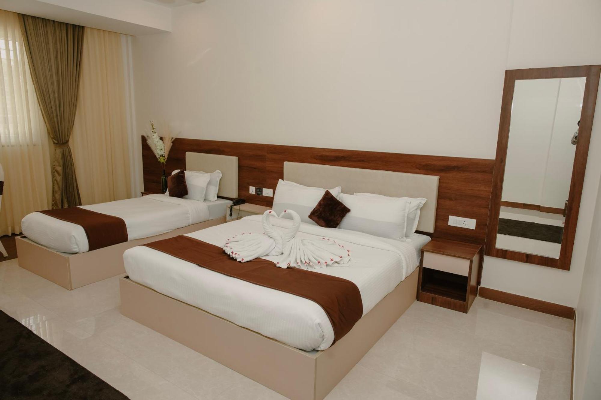 The King'S Meadows Hotel Golhalli ภายนอก รูปภาพ