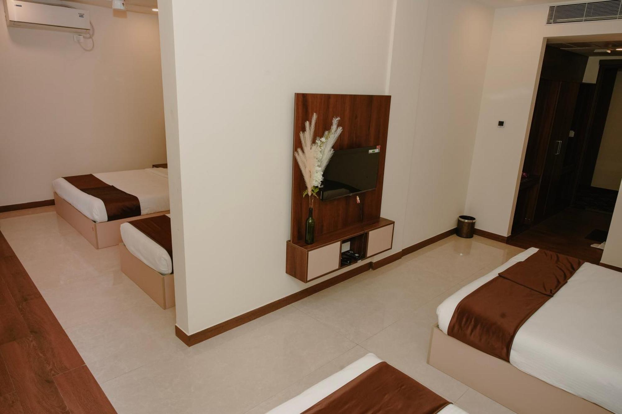 The King'S Meadows Hotel Golhalli ภายนอก รูปภาพ