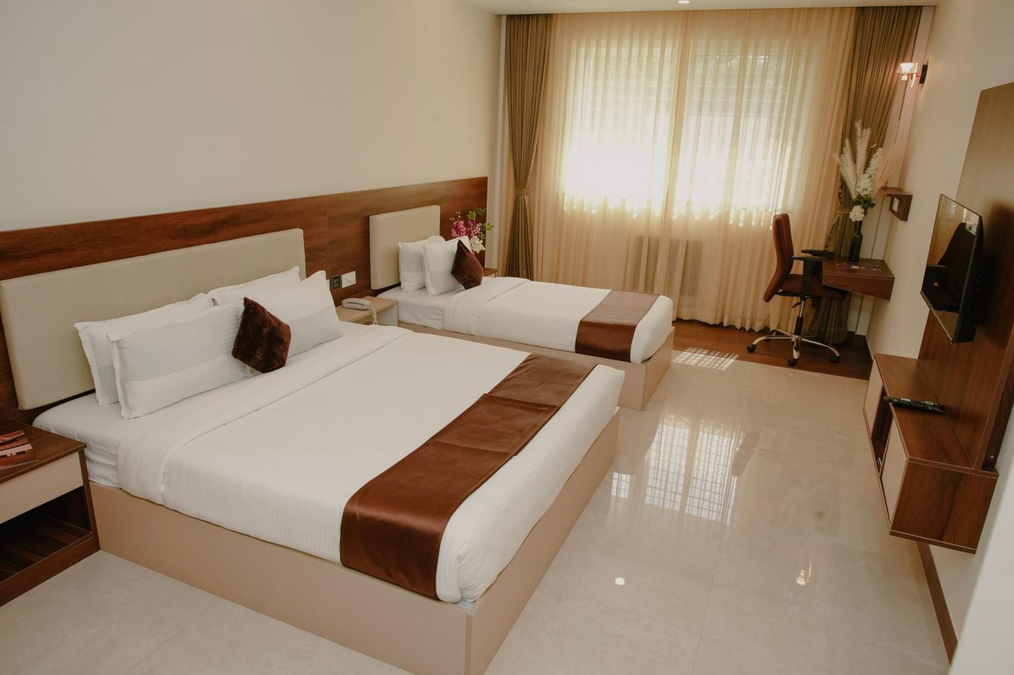 The King'S Meadows Hotel Golhalli ภายนอก รูปภาพ