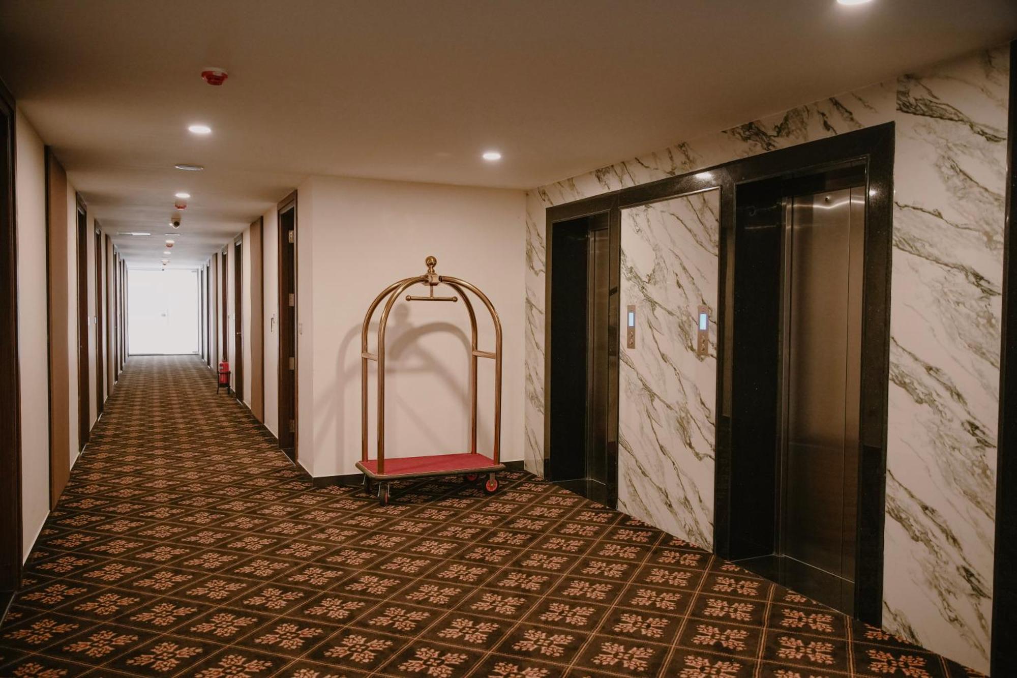 The King'S Meadows Hotel Golhalli ภายนอก รูปภาพ