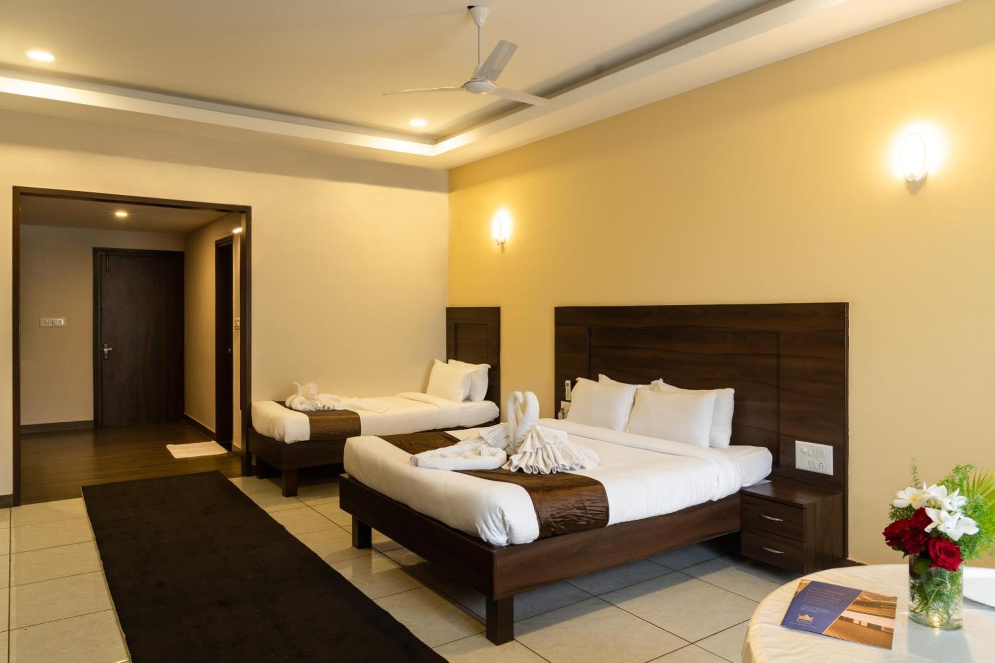 The King'S Meadows Hotel Golhalli ภายนอก รูปภาพ