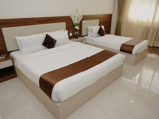 The King'S Meadows Hotel Golhalli ภายนอก รูปภาพ