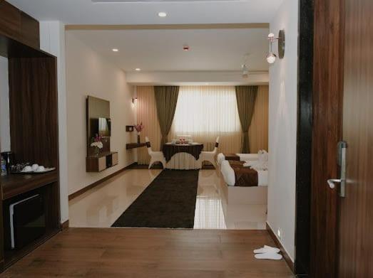 The King'S Meadows Hotel Golhalli ภายนอก รูปภาพ